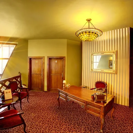 Bankov Hotel 4*