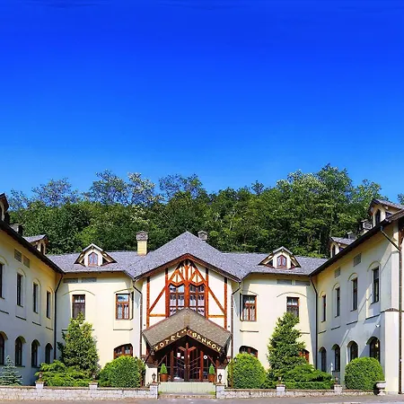 Bankov 4* Koszyce