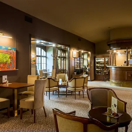 Bankov Hotel 4*