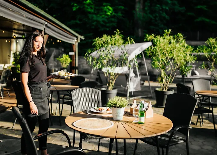 Bankov فندق كَشّا