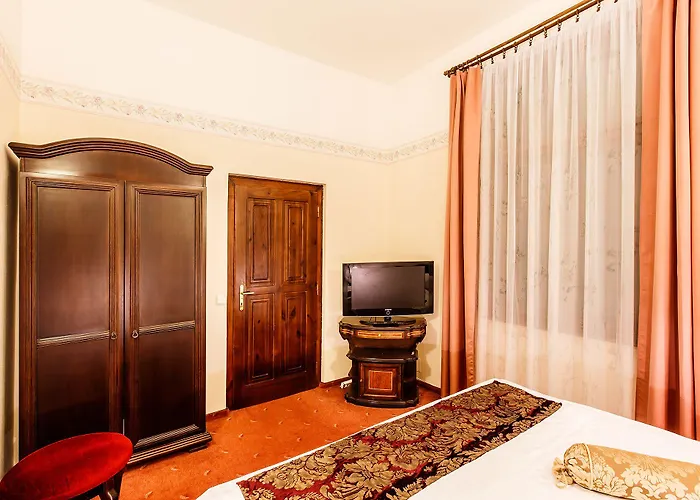 Bankov فندق كَشّا