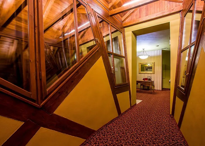 Bankov فندق كَشّا